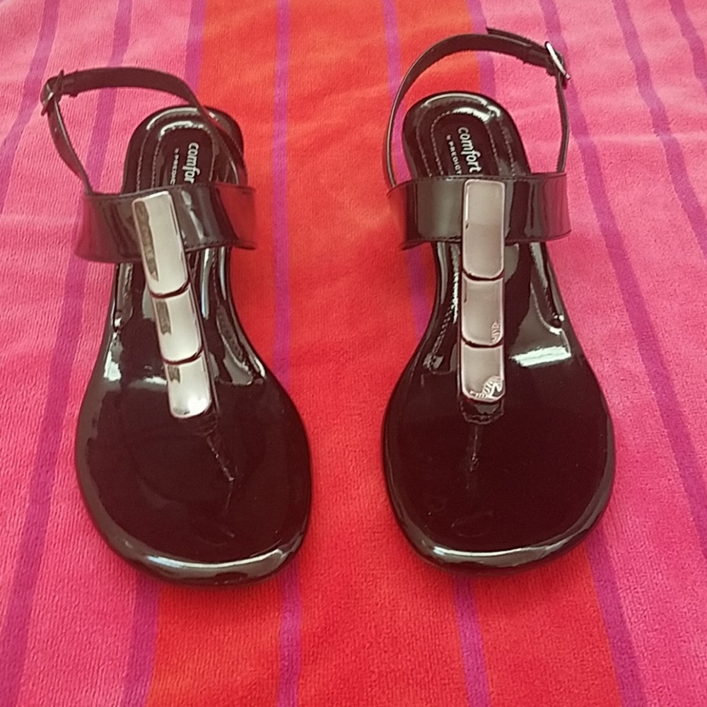 EUC Black Wedge Sandals